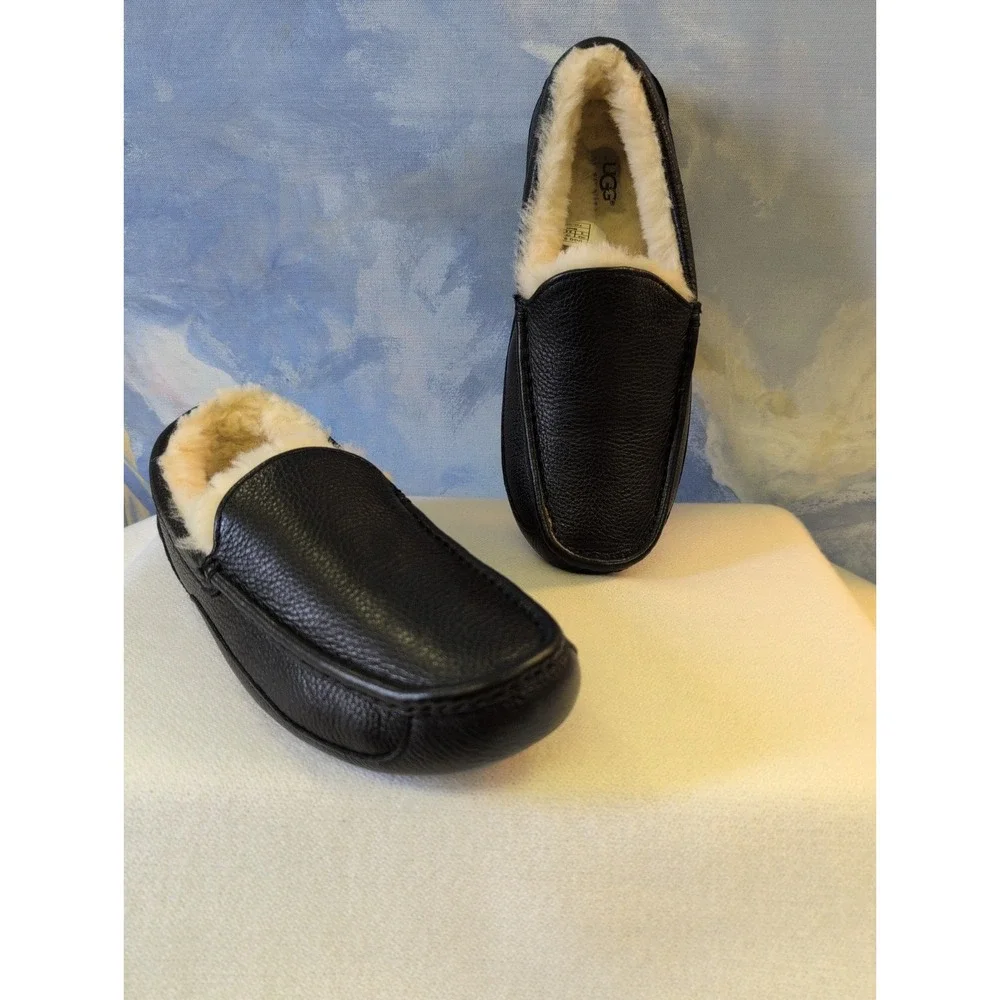 UGG any comfortable house